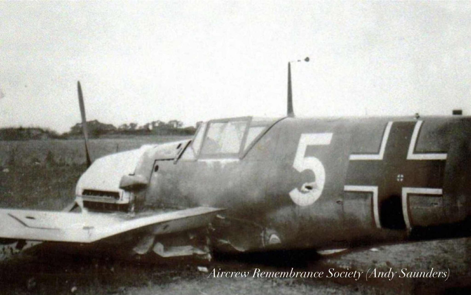 Bf 109E-4 Wnr.1506 pictured following its crash landing at Vincent’s Farm (Saunders).