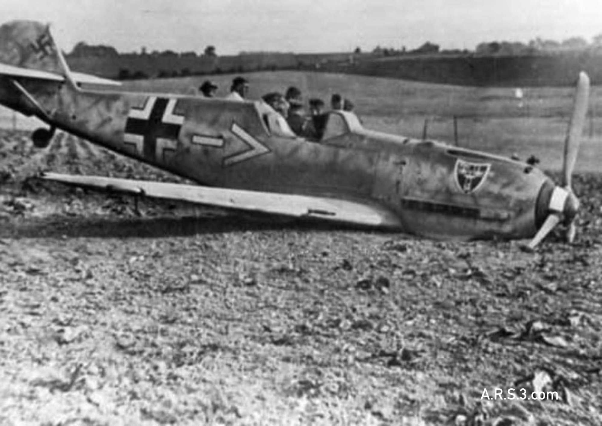 Technical Officer codes painted on the fuselage of Albrecht Dress’s Bf 109E-4