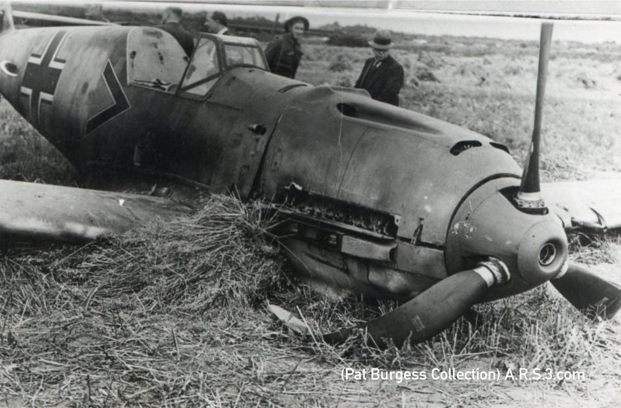 Paul Temme’s Bf 109E-1 pictured shortly after landing. (Pat Burgess Collection)