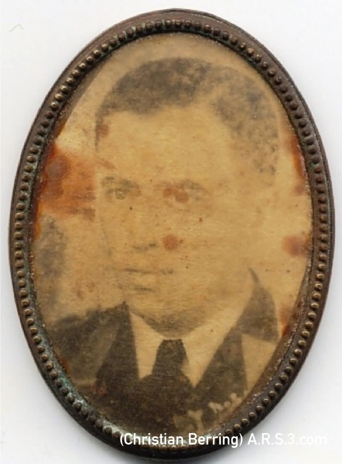 Original pendant style framed photo of Jakob Birndorfer. (Berring)