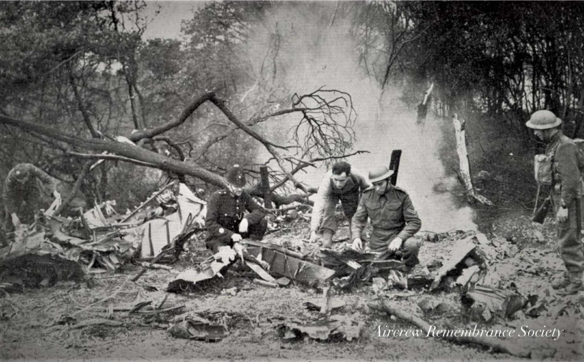 Original newspaper cutting showing crash site of Kurt Newald’s Heinkel He 111. (Archive).