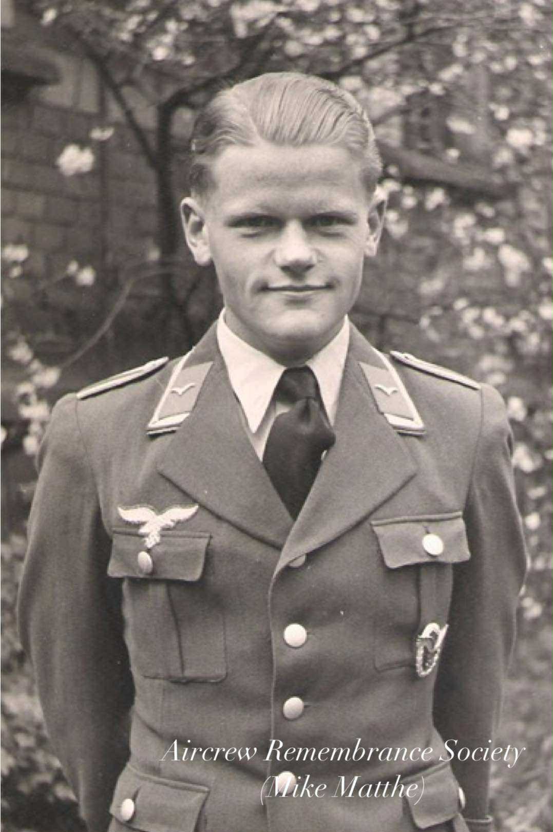Fine portrait photo of Heinz Heinrich Ludwig Ortner (Matthe)