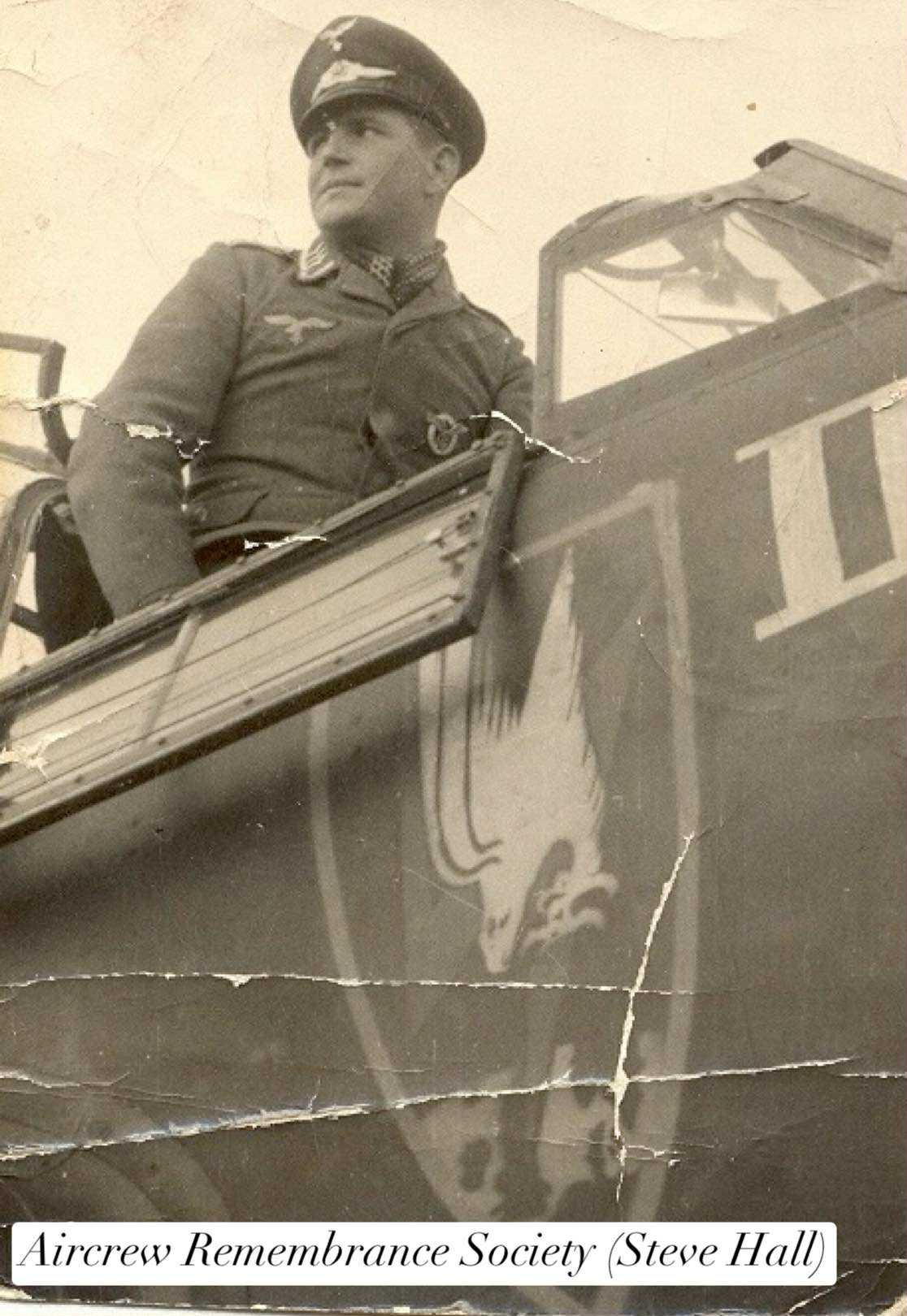 Oberfeldwebel. Johann Dirr, Pilot. (Hall)