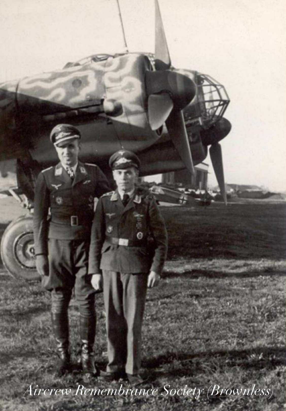 Helmut Orlowski together with Albert Kelbsch (Brownless)