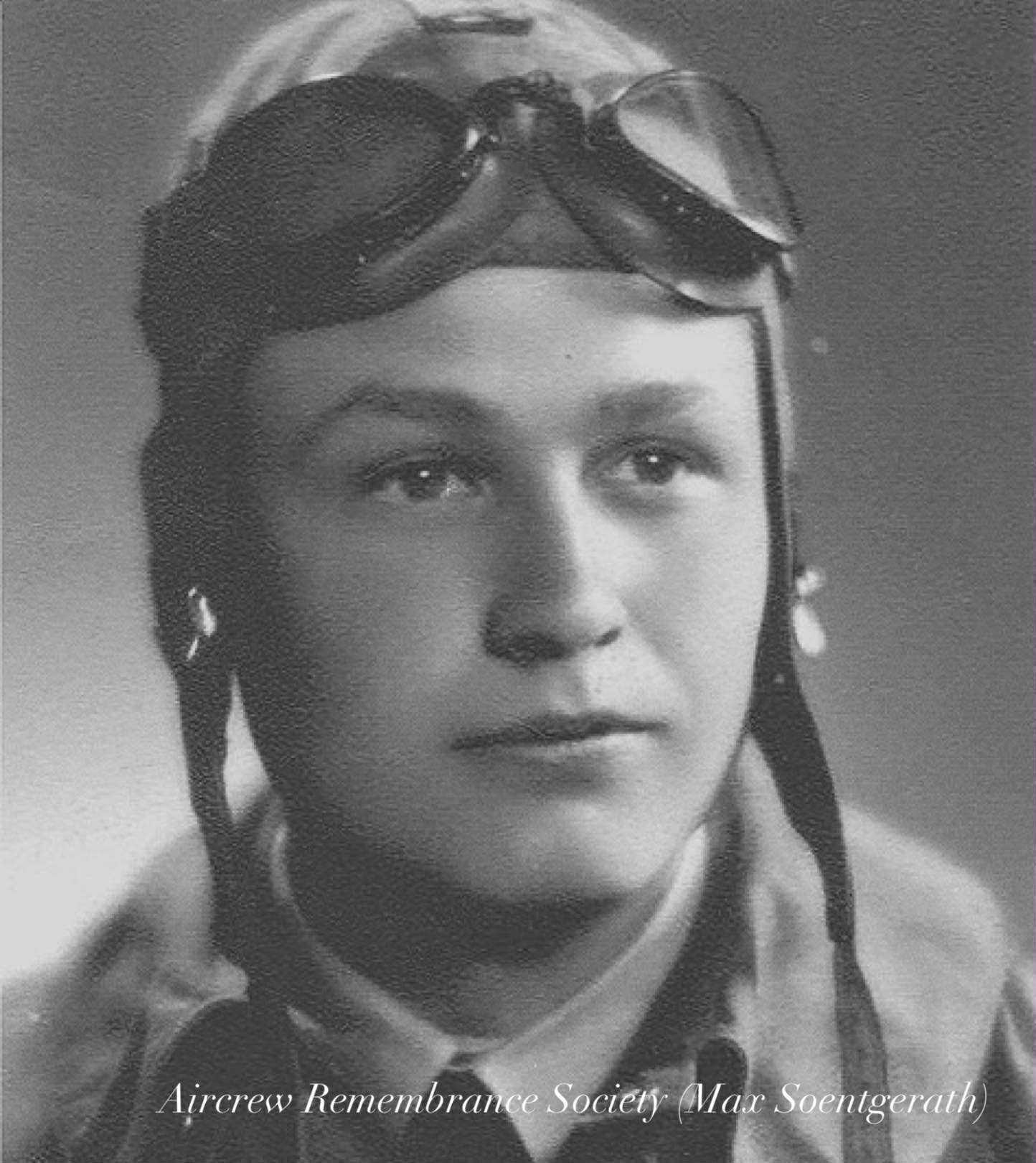 Max pictured here in flight gear (Soentgerath).