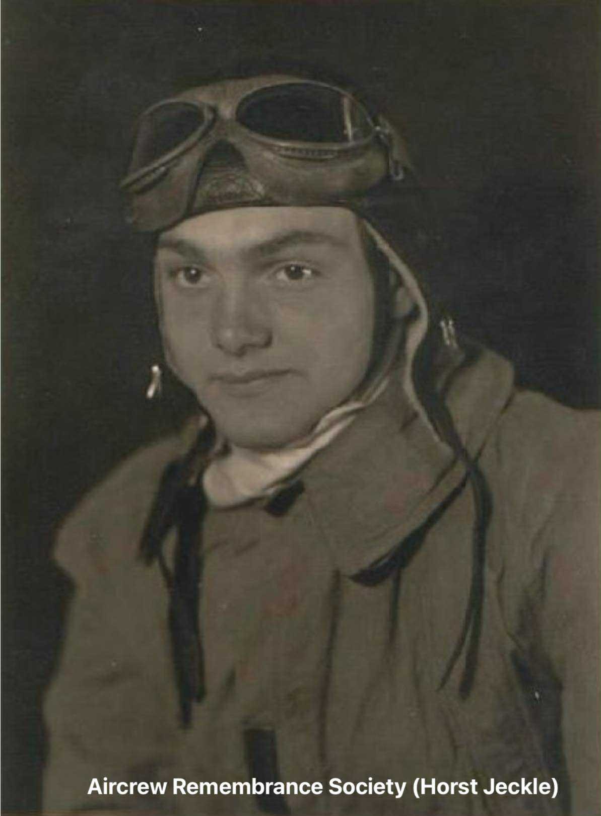 Willi Siewers pictured in flight gear (Jeckel).