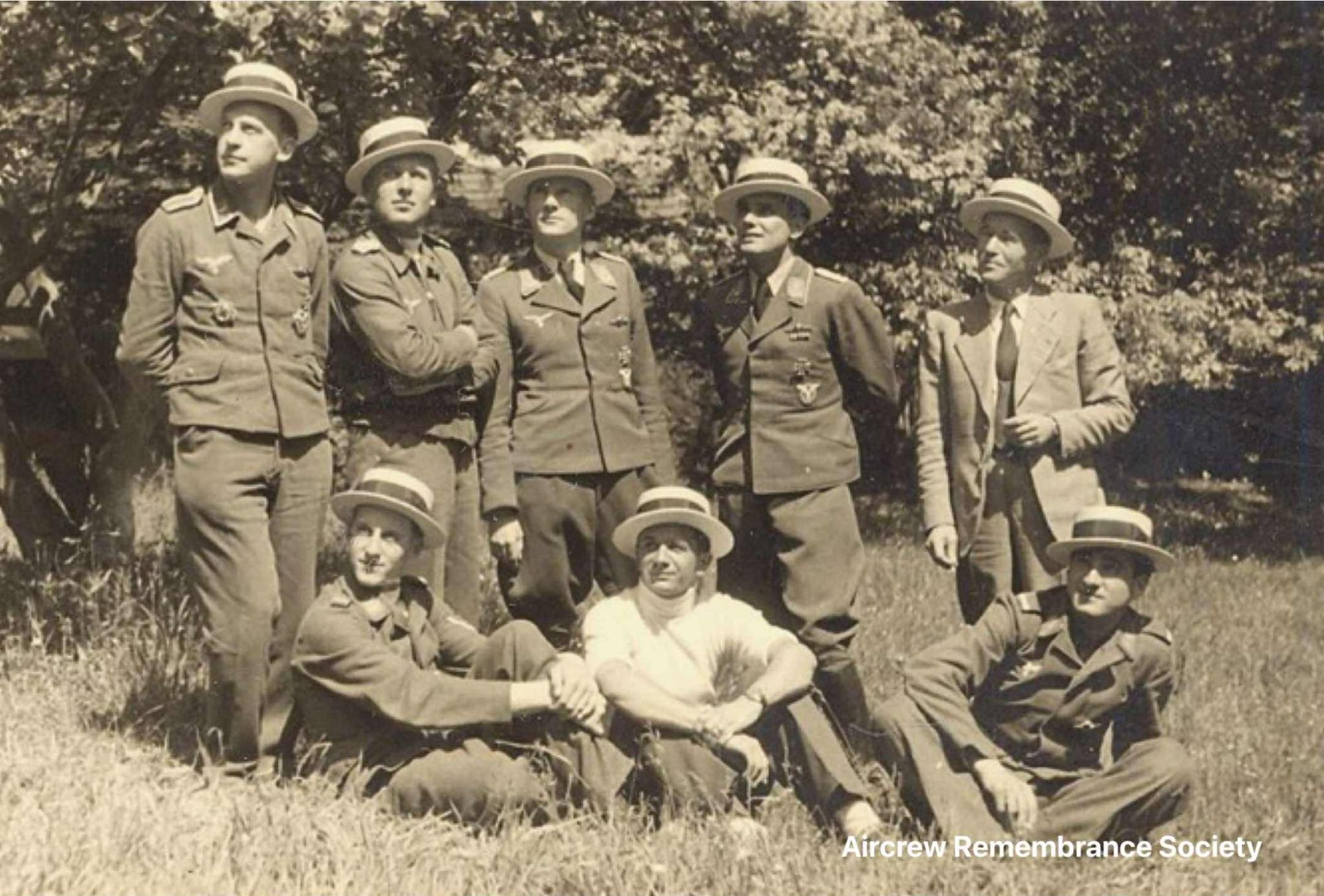 Pilots of the 4th Staffel, France 1944. Hptm. Feilmayer pictured standing 4 from left during happier days,
most of those pictured here were killed before the war’s end.