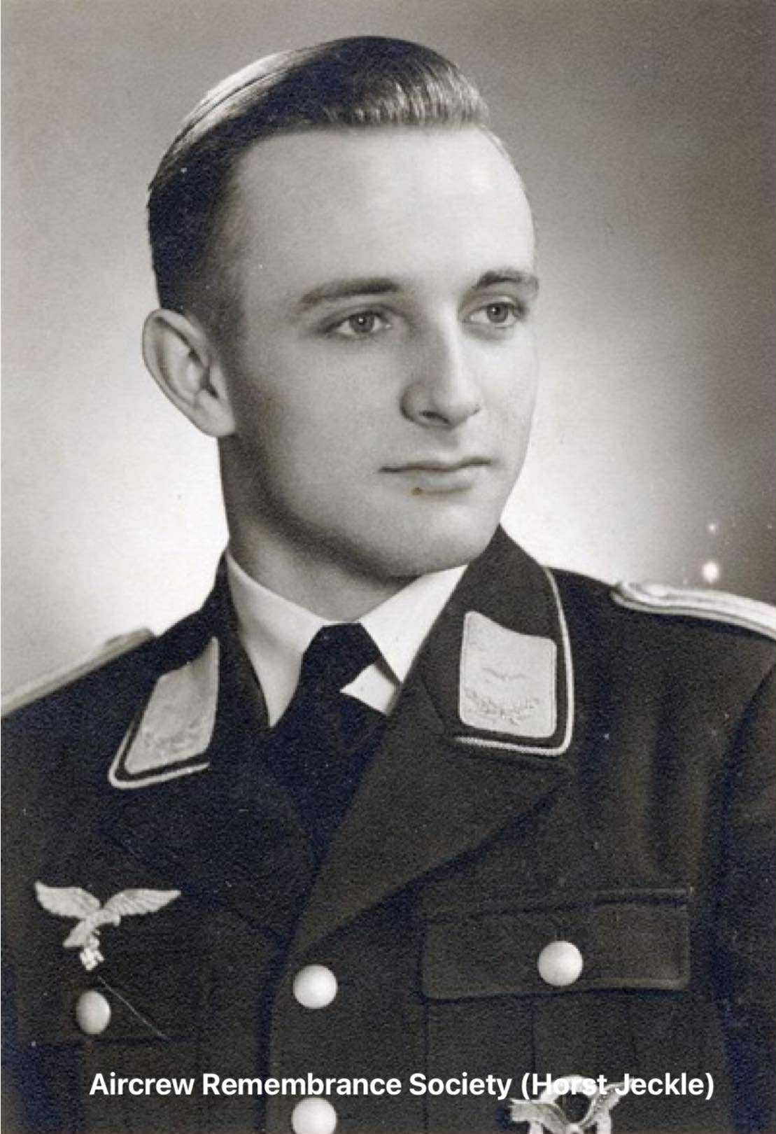 Pilot: Leutnant. Helmut Lüdicke.(Jeckel)