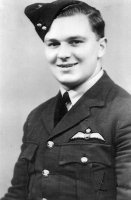 FL/Lt. Alan Pitfield D.F.C. (Courtesy Maree Pitfield)