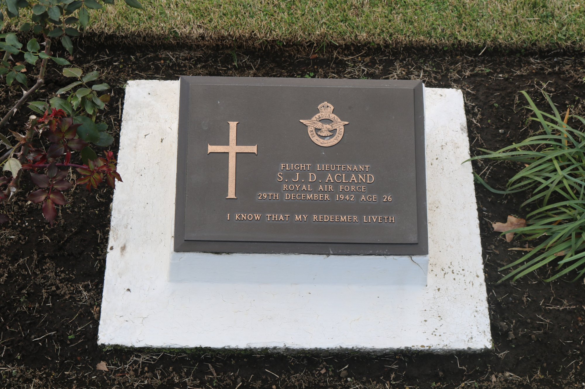 The grave of Simon John Acland (Michel Nelis)