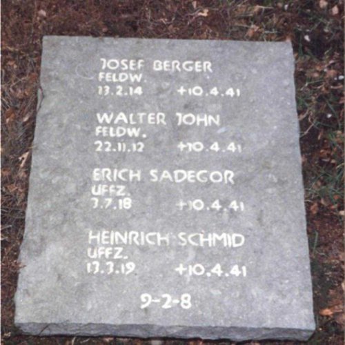 Joint Grave. Block 9. Grave 8. (Brownless)