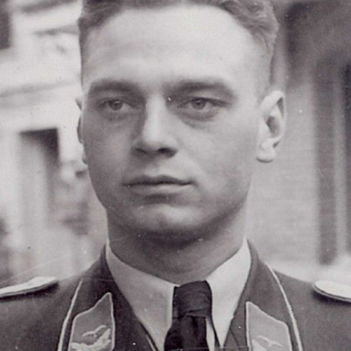 Observer; Ernst Nolte - Missing.
