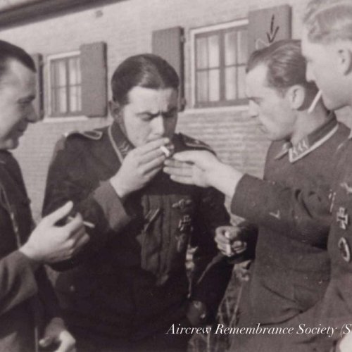 “Time for a smoke” L to R; Anton Schotthöfer, Leopold Heiden, Fritz Aigner and Otto Strassner.