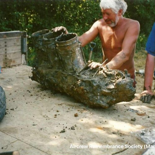 A veteran of archaeological digs and Luftwaffe research, Steve Hall (left) with remains of smashed Junkers Jumo 211 engine (O’ Brien)