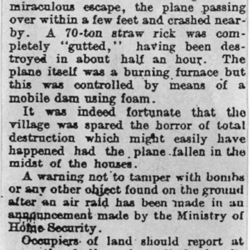 Warminster Journal newspaper cutting regarding the crash and capture of three German airmen.