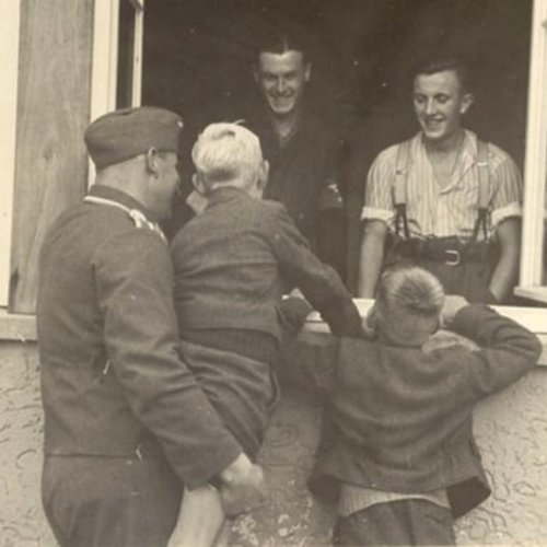 Pilot Karl Löw pictured here at Langendiebach with his two young boys (Armin Goebel and Fritz Schlichting)