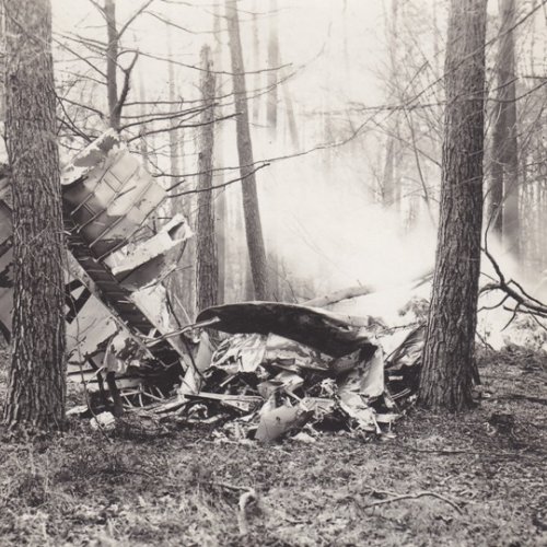 21.12.1939 3./(F)121 Heinkel He 111H-2 Wnr.(not recorded) Uffz. Keller
Location: Near Spöck, Germany.
Aftermath, burnt out remains of Kurt Keller’s He 111 in woodland near Spöck (Schmitz)