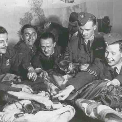 Richard Charles Rivaz D.F.C. shown extreme left and extreme right Leonard Cheshire, whilst with 35 Squadron at Linton-On-Ouse
(Courtesy 