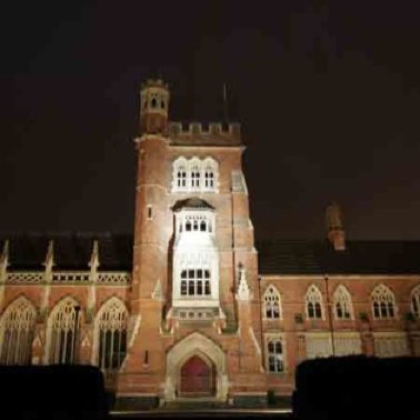 Moseley Grammar School and memorial