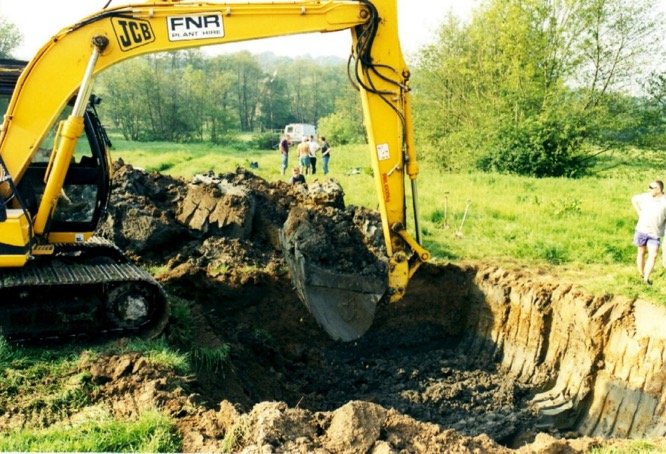 The excavation of P/O Gordon's Spitfire (via C. Ellis)
