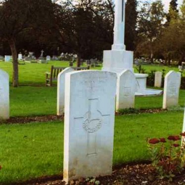 Robert's grave at Northwood.