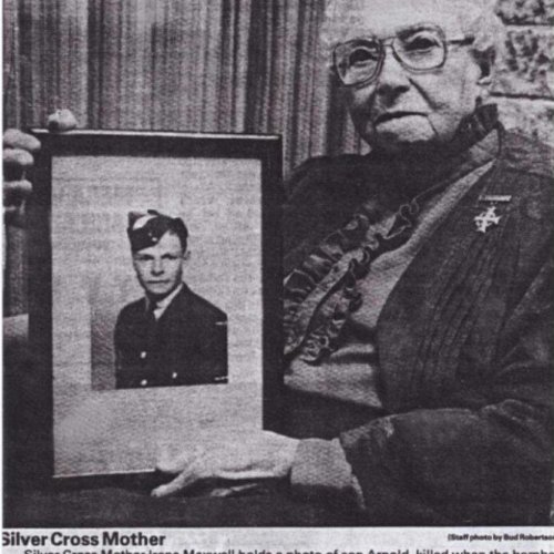 Irene Maxwell mother of Arnold,prior to laying a wreath during
the Remembrance Day Ceremony at Yellowquill School (D. Maxwell)