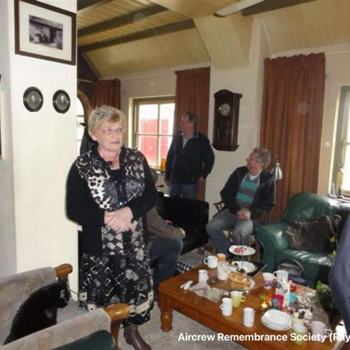 At the farm of the Markx family for coffee and cakes (via R. Brettle).