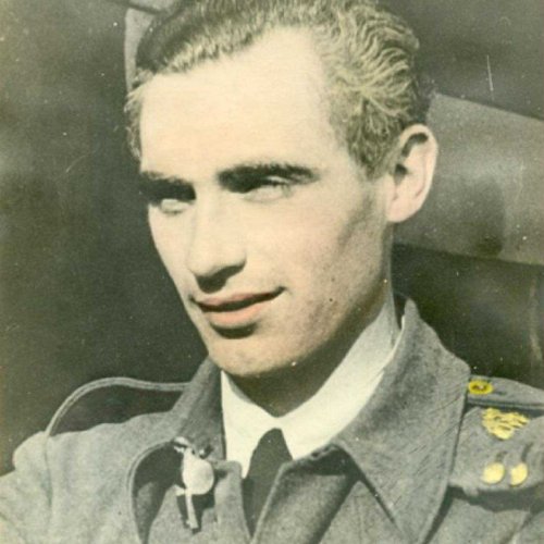  Fl/Sgt David Smith (Courtesy Ian Robertson - formerly Smith)