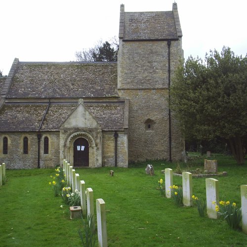 Caversfield (St Laurence) Churchyard Churchyard (4th April 2007 David King)
